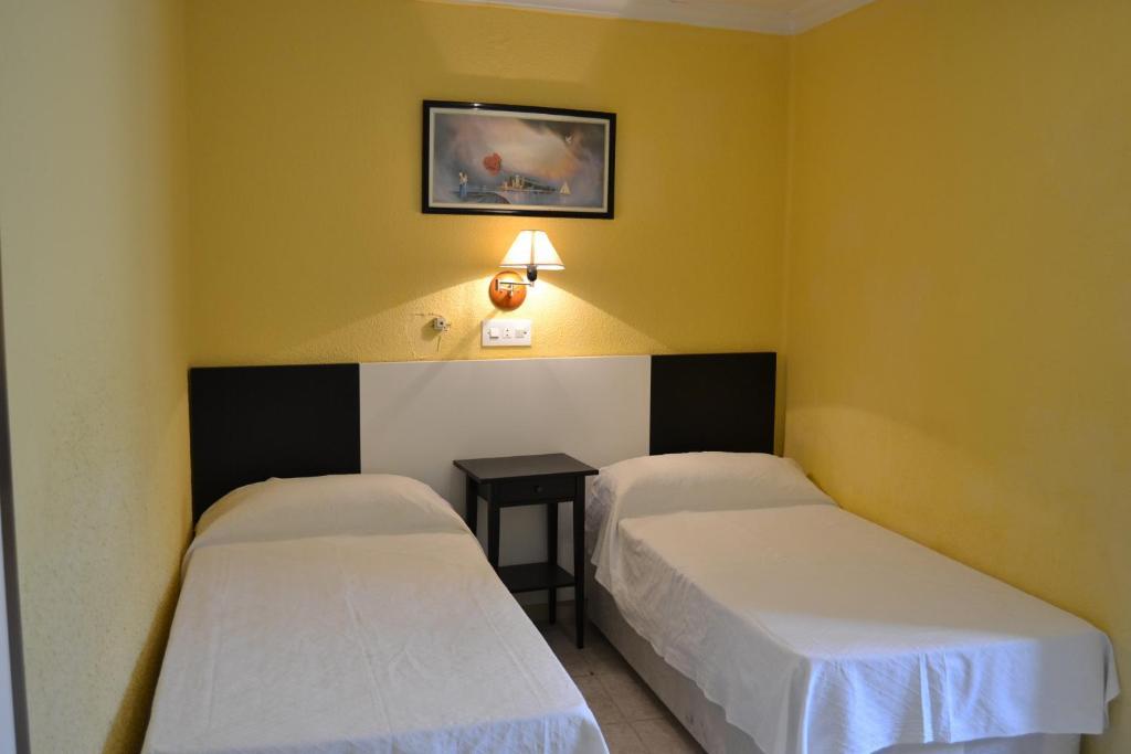 Hotel Miramar La Linea de la Concepcion Exterior photo